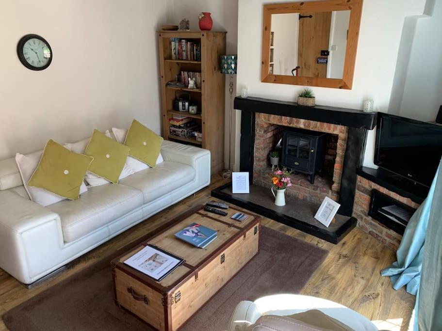Award Winning Pet Friendly Paddock Cottage ويتبي المظهر الخارجي الصورة