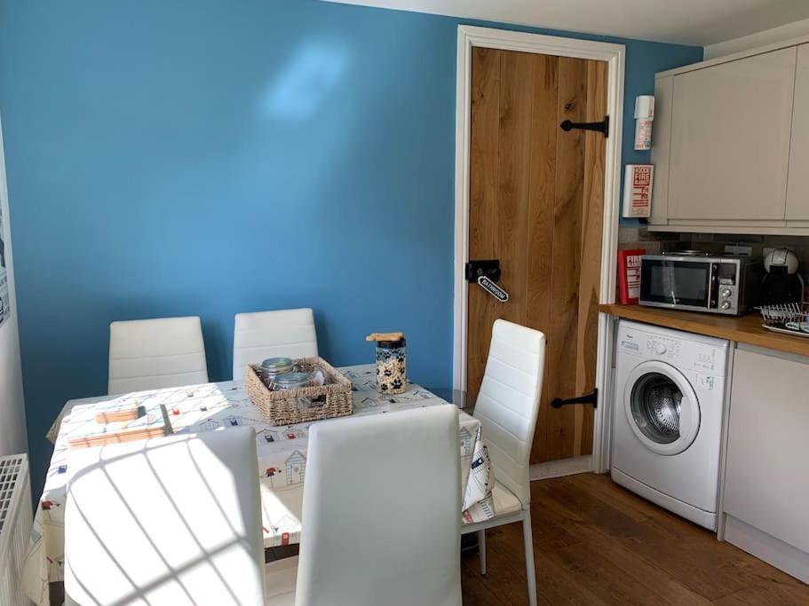 Award Winning Pet Friendly Paddock Cottage ويتبي المظهر الخارجي الصورة