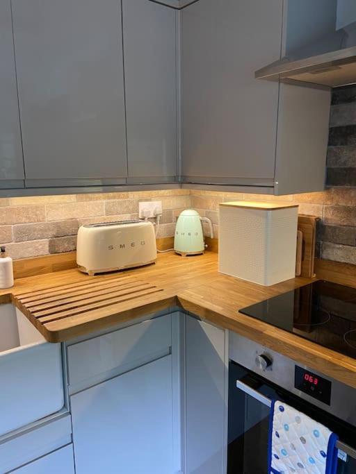 Award Winning Pet Friendly Paddock Cottage ويتبي المظهر الخارجي الصورة
